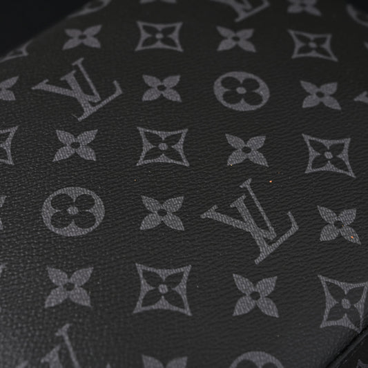 Louis Vuitton Discovery Pochette MM – Monogram Eclipse